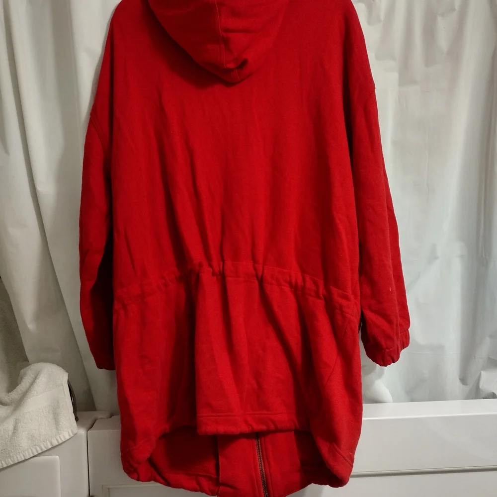 DKNY Red Fleece Sweater - Picture 2 of 8